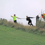 Praca "naciagaczy" jak po różach - tych polnych, bardziej ciernistych ...