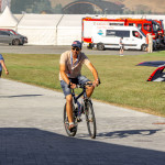 Janusz Miś już zdążył się przesiąść z Jaka-18