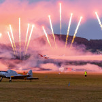 No i nocny "airshow'